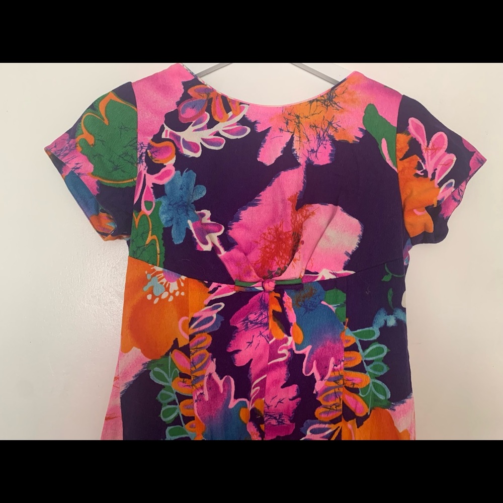 Handmade, vintage, rayon-like fabric, spacious flowing design, zipper closure